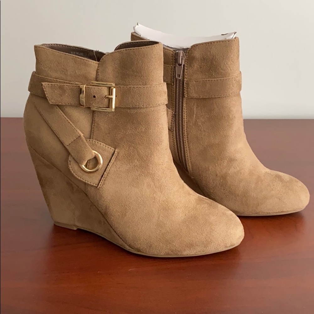 Beige zipper booties